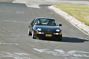 Porsche 928