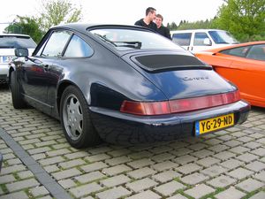 Porsche 964 with alarm system